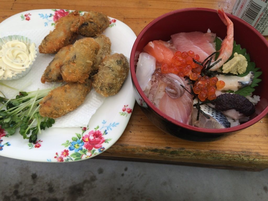 糸島　牡蠣小屋　カキフライ　海鮮丼
