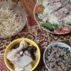 2日目ヒジキ白滝枝豆鮭混ぜご飯、豚肉サラダ、トリカワ大根きくらげ、もやし。ダイエ
